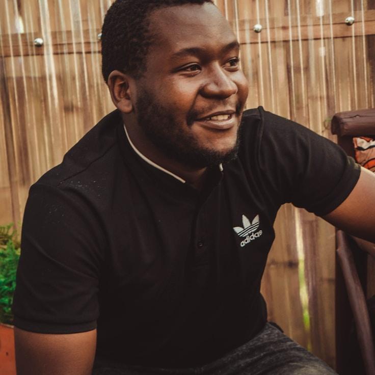 Portrait of Ananya meditation instructor